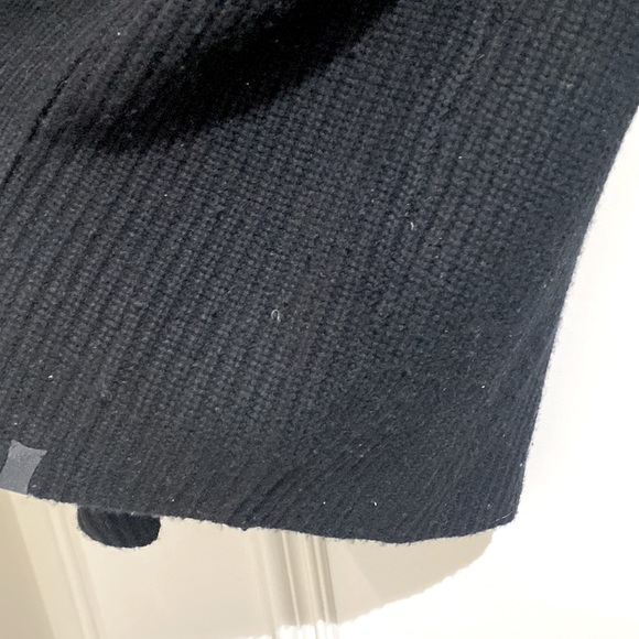 Kit and Ace sweater - Picture 6 of 7